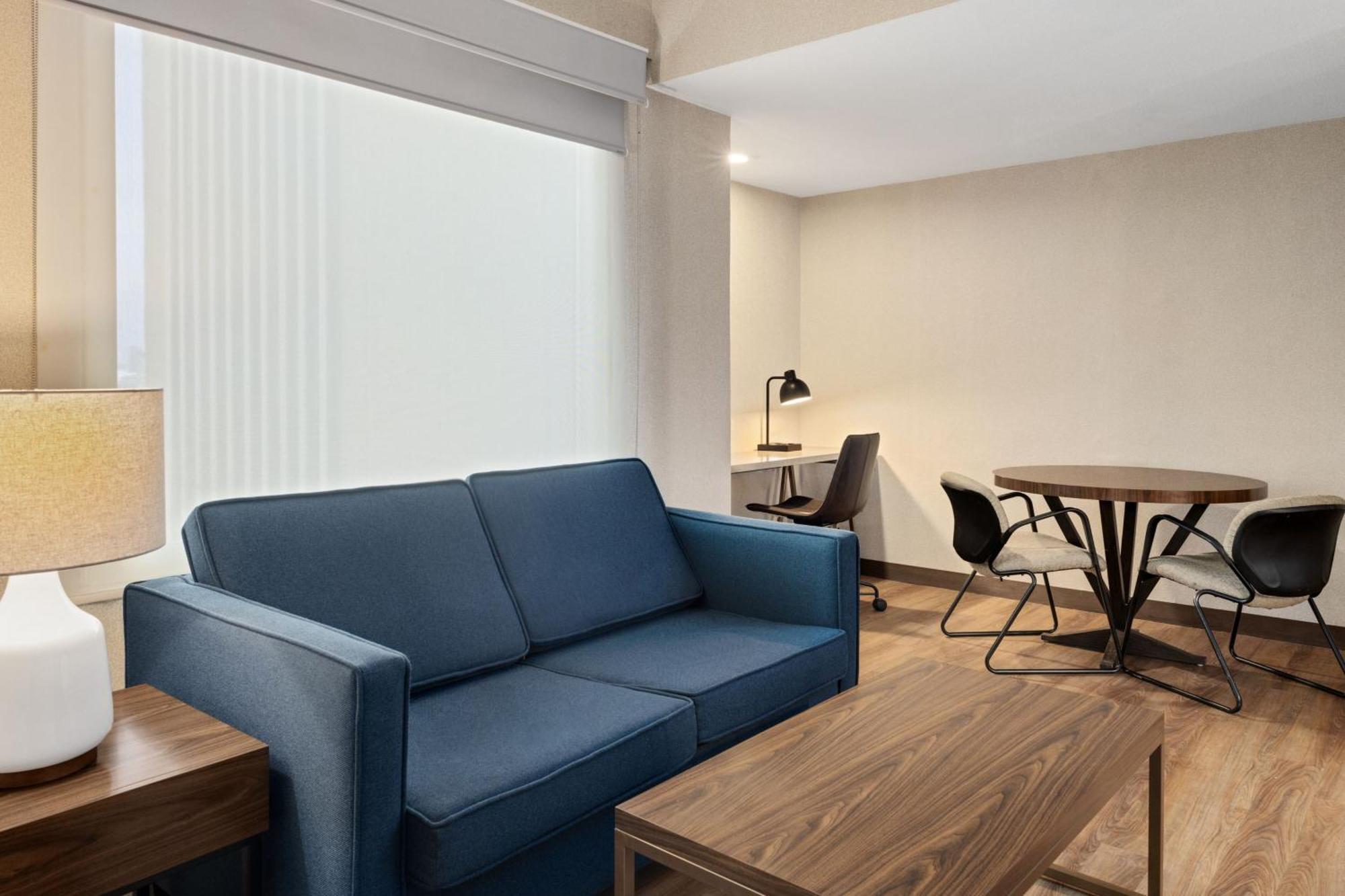 Four Points By Sheraton Galerias Monterrey Bagian luar foto